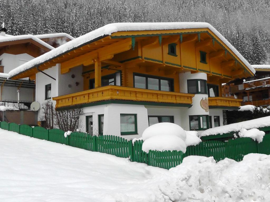 Appartementhaus Zillertal By Piaunddirk Finkenberg Ngoại thất bức ảnh